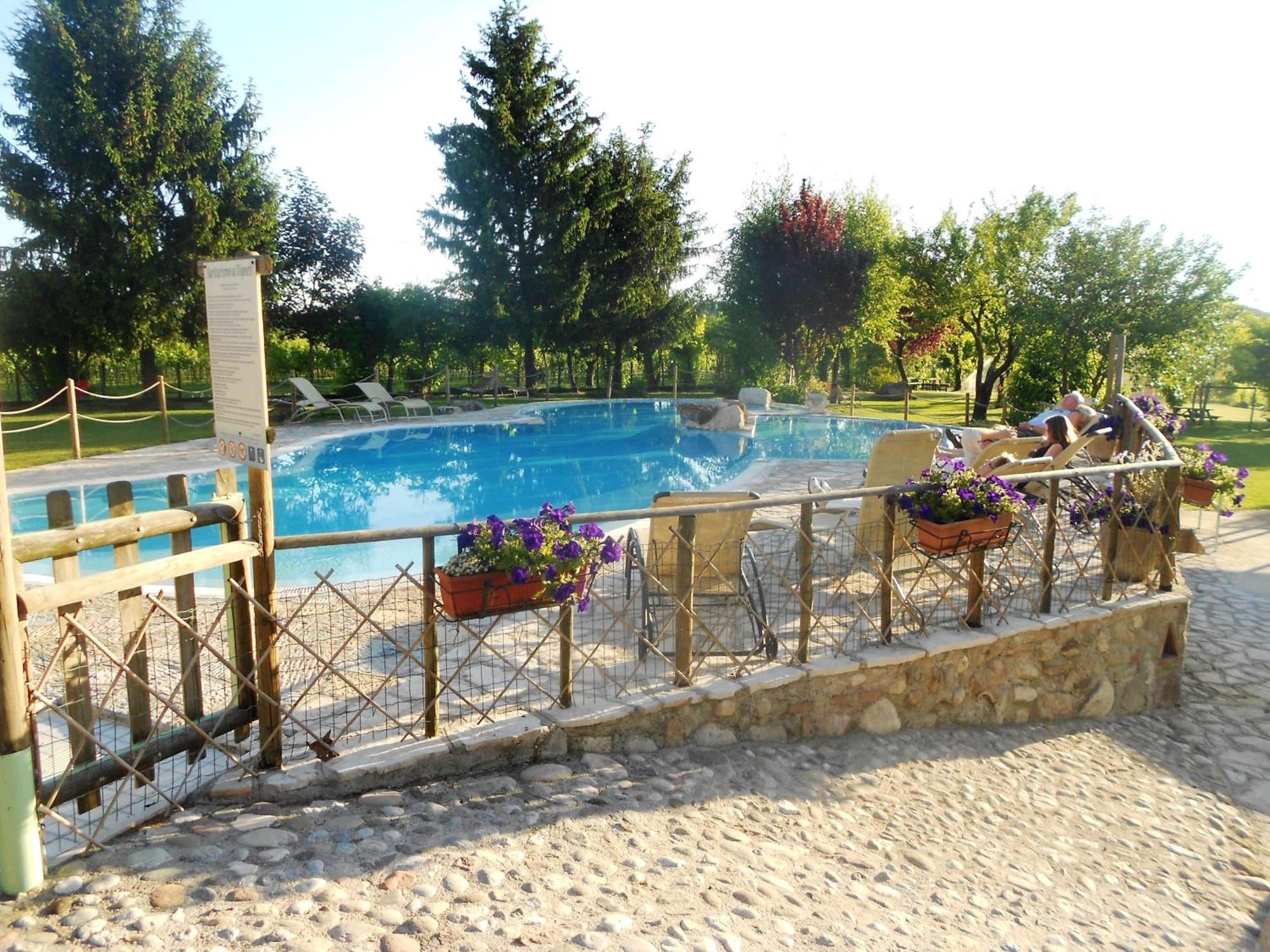 Agriturismo Ai Vigneti Ponti sul Mincio Esterno foto